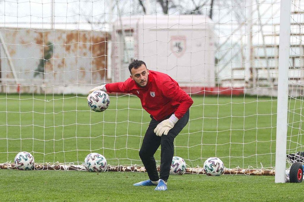 Furkan Köse Sakaryaspor'da