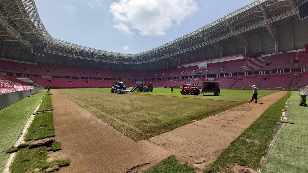 19 Mayıs Stadyum Zeminine Renovasyon