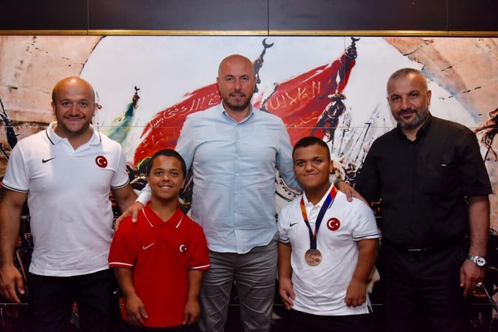 Başarılı Sporculara Ödül