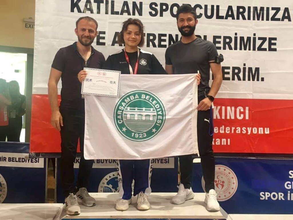 Çarşambalı Şampiyonu Tebrik Etti