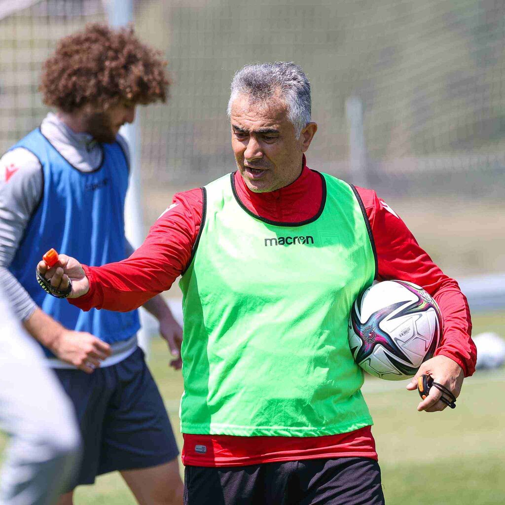 Mehmet Altıparmak: 3-4 Transfer Daha Yapacağız