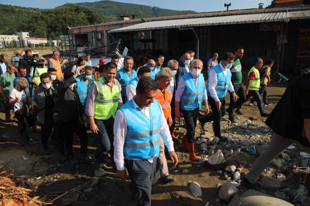 CHP Heyeti Sinop Ayancık Afet Bölgesinde