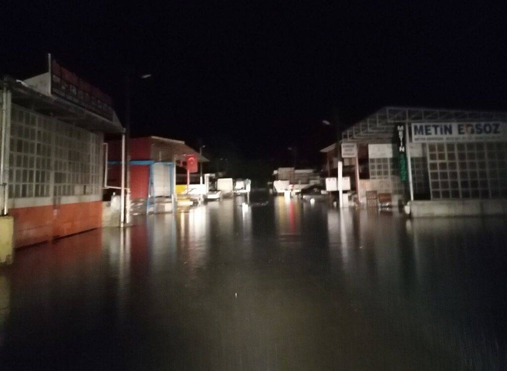 Çarşamba’da Sağanak Yağış