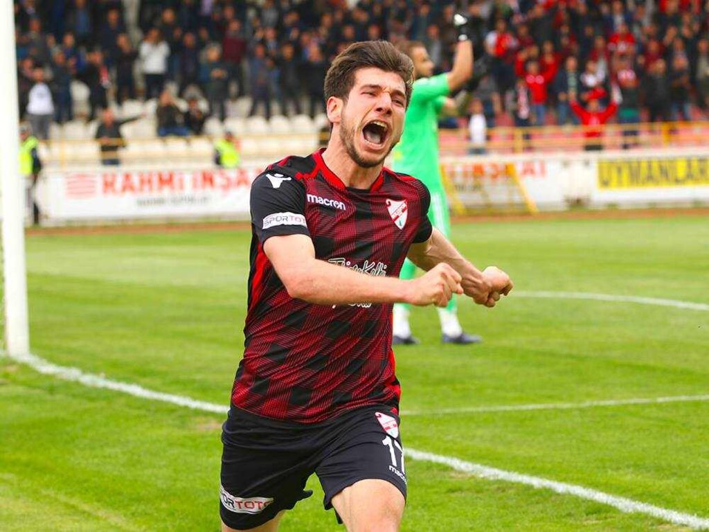 Melih Okutan İmzaya Yakın