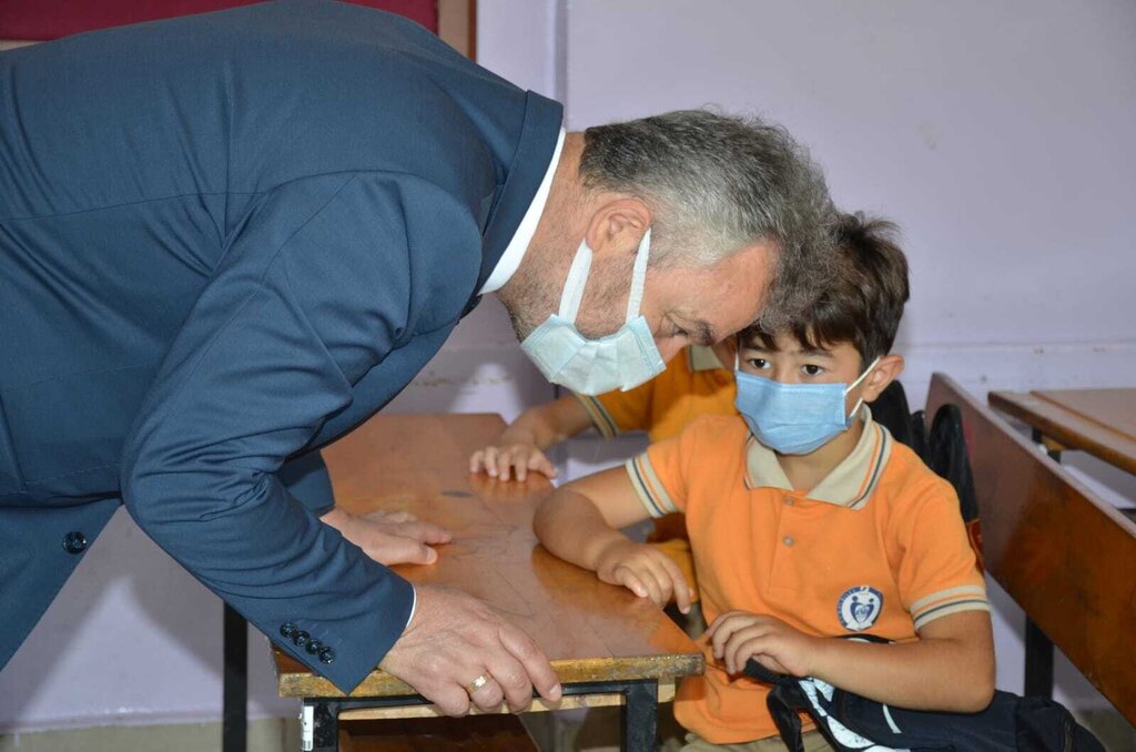 19 Mayıs'ta Çağrı: Çocuklar Okula Veliler Aşıya