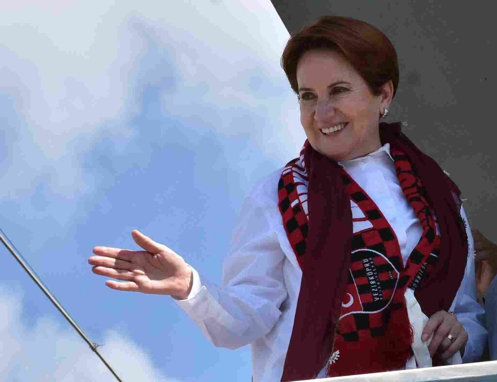 İYİ Parti Genel Başkanı Meral Akşener, Vezirköprü ve Havza'da