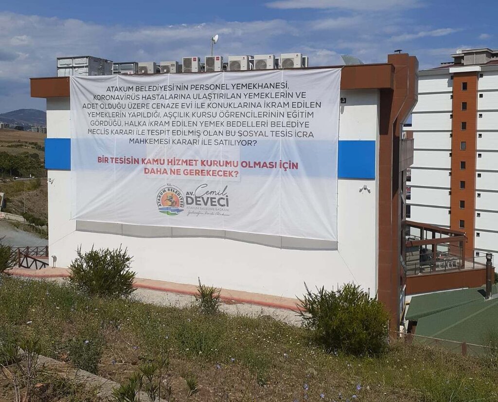 Atakum Seyir Terası'na Tepki Afişi