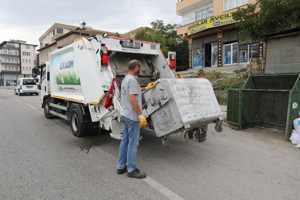 İlkadım’da Günlük 400 Ton Çöp Çıkıyor