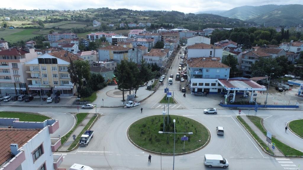 Alaçam Esnafının Sıcak Asfalt Sevinci