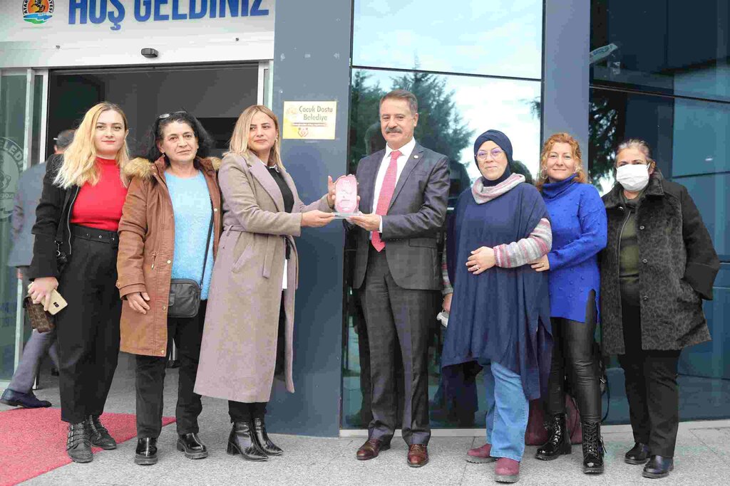 Koruyucu Aileler Atakum'u 'Çocuk Dostu Belediye' Seçti