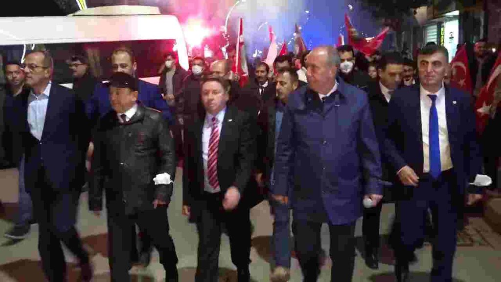 Muharrem İnce Yürüdü, Kaymakamlık ve Dernek Yönetimi Açıklama Yaptı
