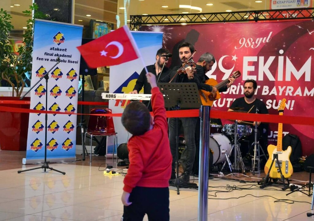 Yeşilyurt AVM'de 29 Ekim Etkinliği