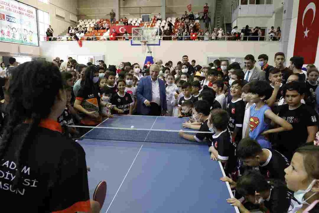 Mete Adanır Spor Kompleksi Geleceğe Sporcu Ordusu Yetiştiriyor
