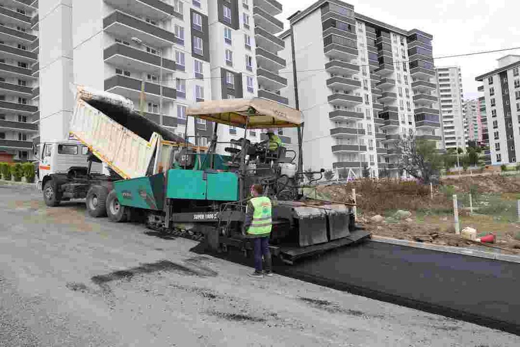 İlkadım’da 17 Bin Ton Sıcak Asfalt Döküldü