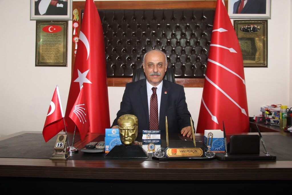 CHP'li Başkan Vahit Perçin'den 29 Ekim Cumhuriyet Bayramı Mesajı