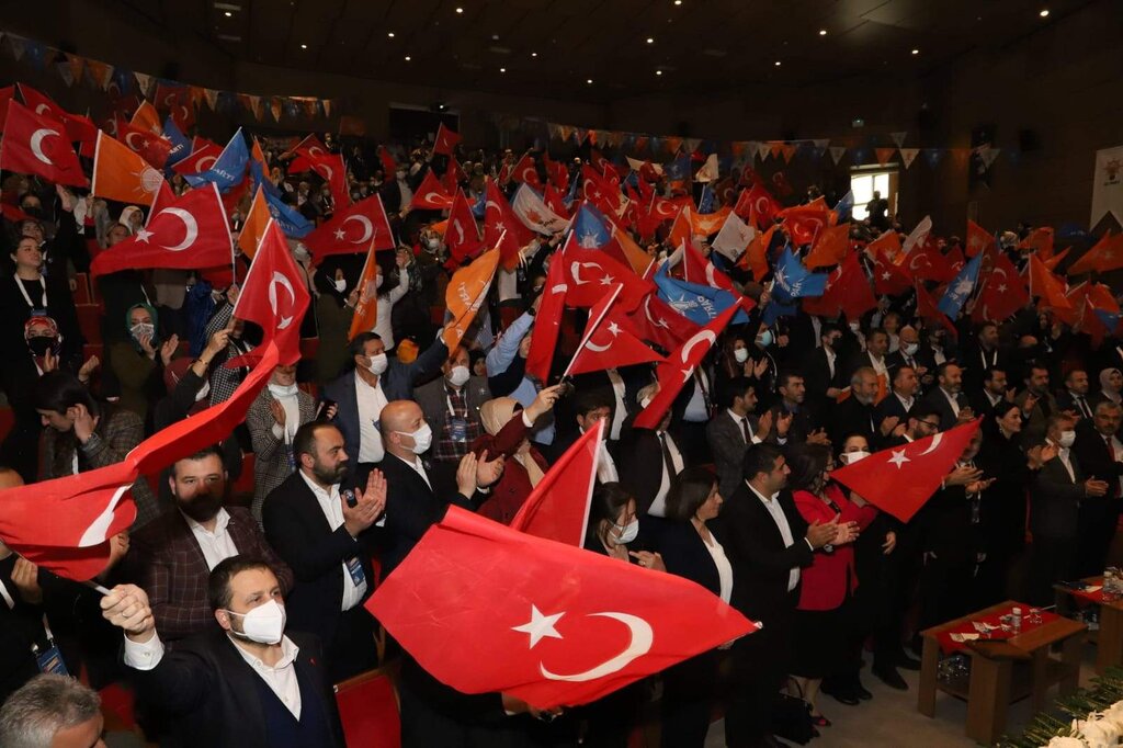 AK Parti Samsun'da Coşkulu Teşkilat Eğitimi