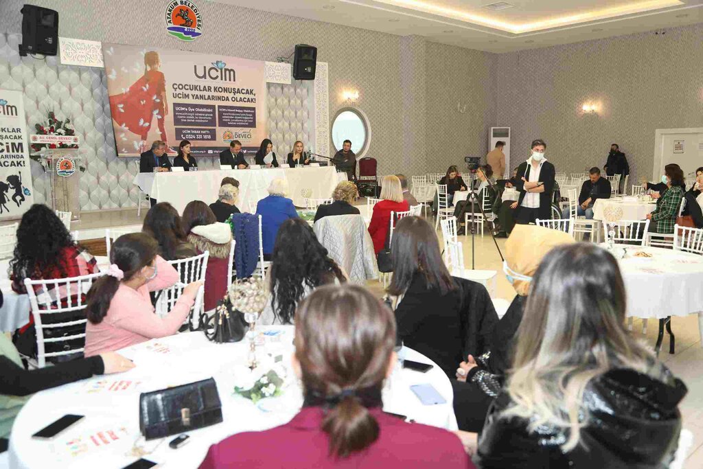 Atakum Belediyesi’nden Çocuk Hakları Paneli