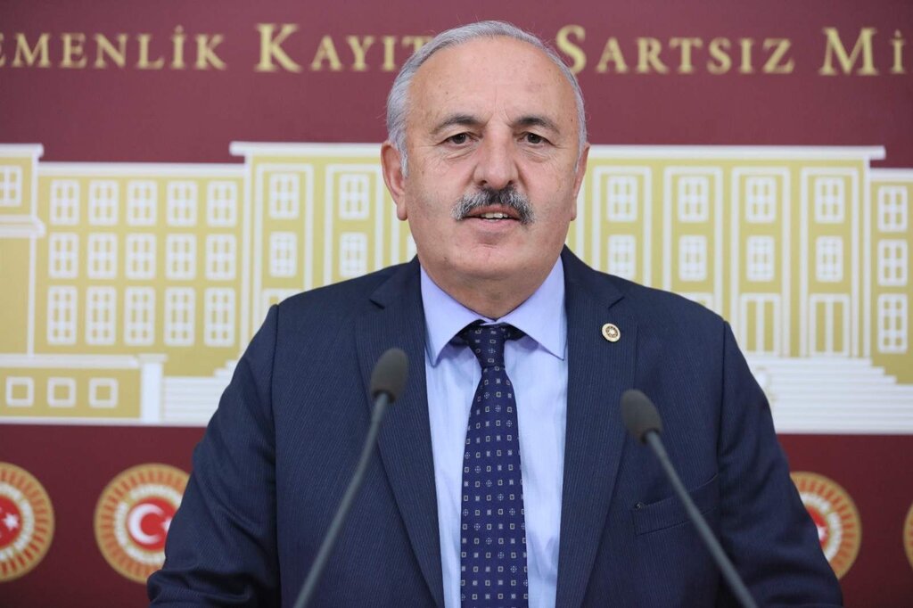 İYİ Partili Yaşar: Kamu Müteahhitleri Batıyor
