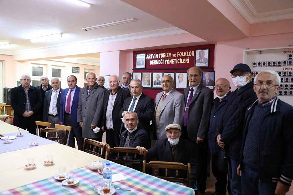 Başkan Necattin Demirtaş Artvinlilerle Buluştu