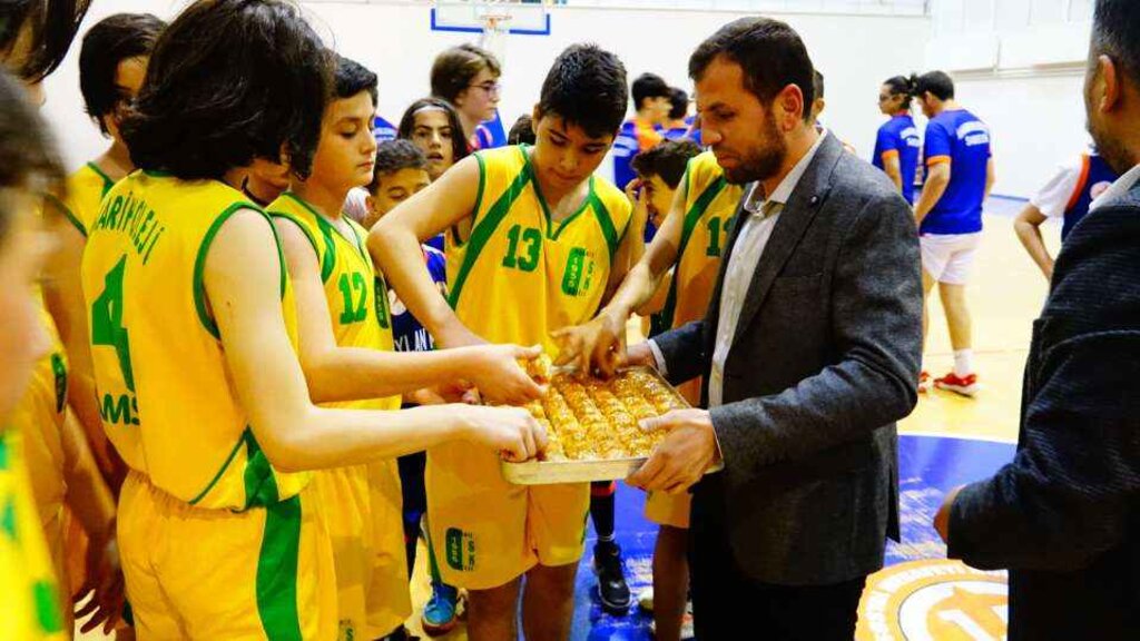 İlkadım Basketbol Çifte Galibiyetle Başladı