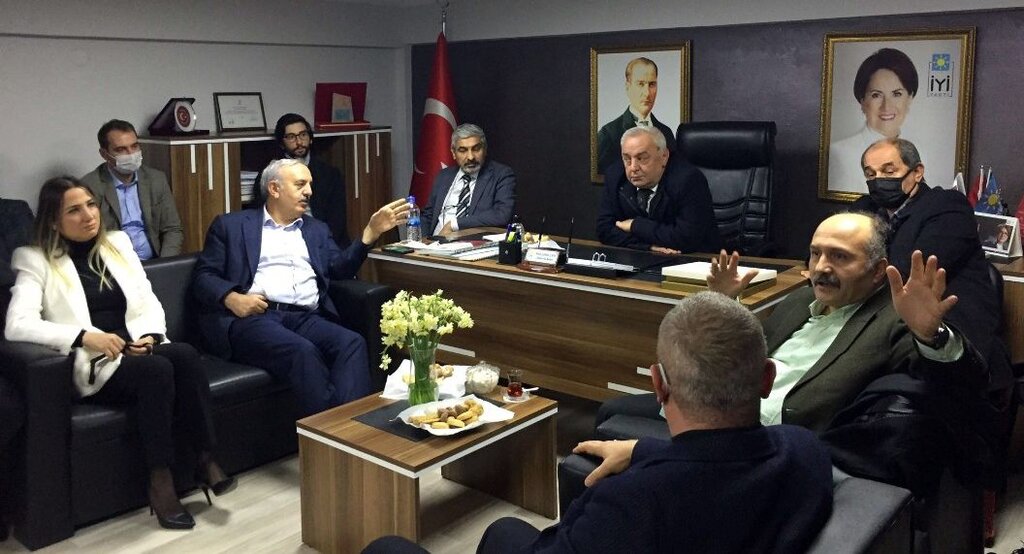 İYİ Parti Heyeti Atakum'da Buluştu