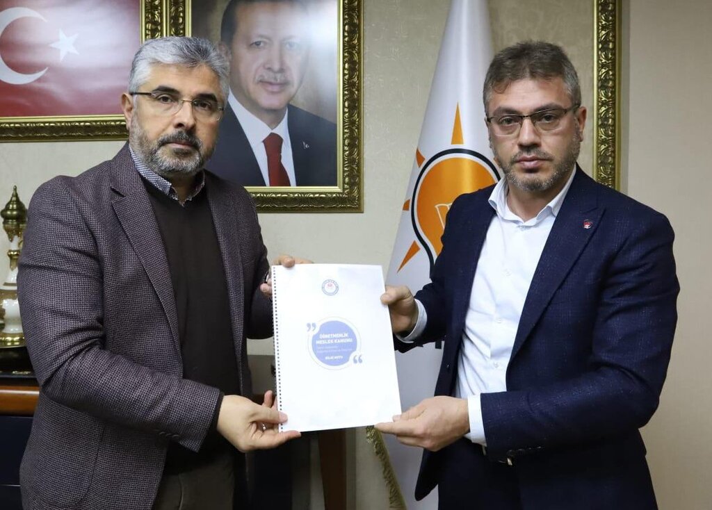 Eğitim Bir Sen'den 'Öğretmen Meslek Kanunu' Raporu