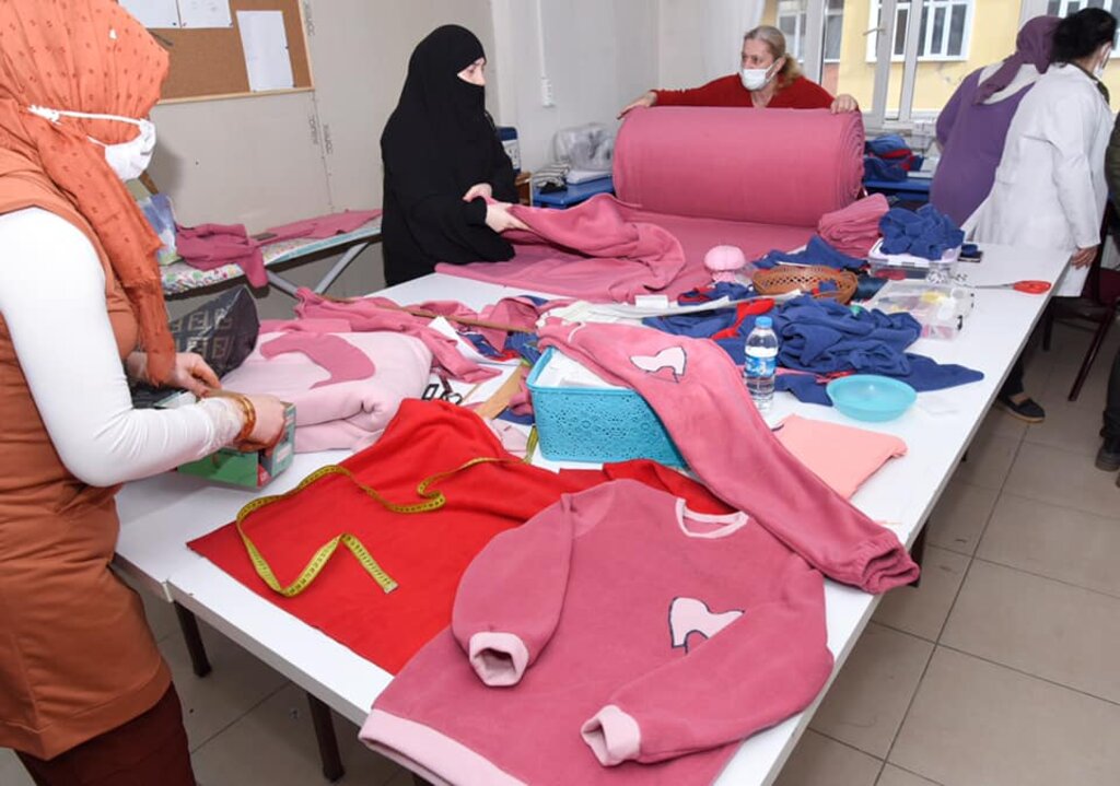 Tekkeköylü Minik Yürekleri Sıcacık Tutacak
