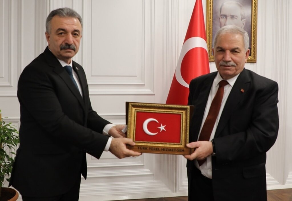 Emeğin ve Emekçinin Yanındayız