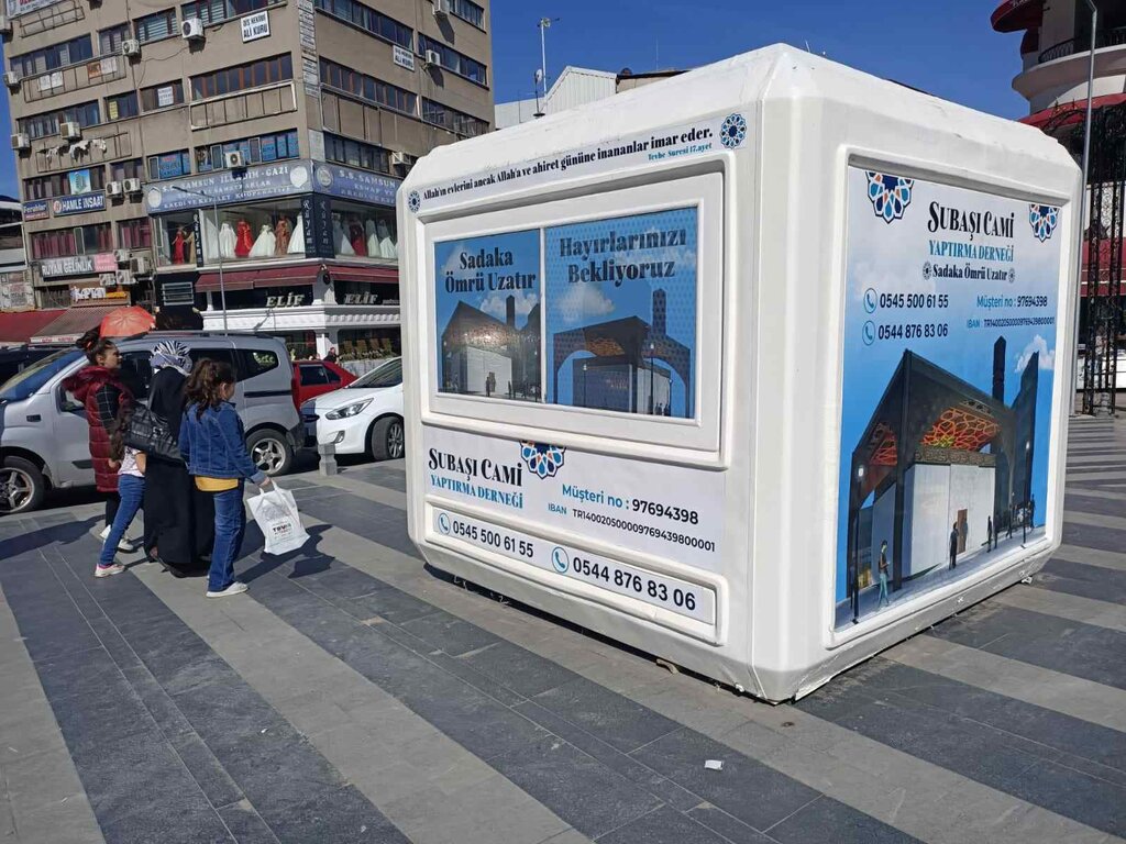 Para Otoparkta Bitti Cami Sadakaya Kaldı