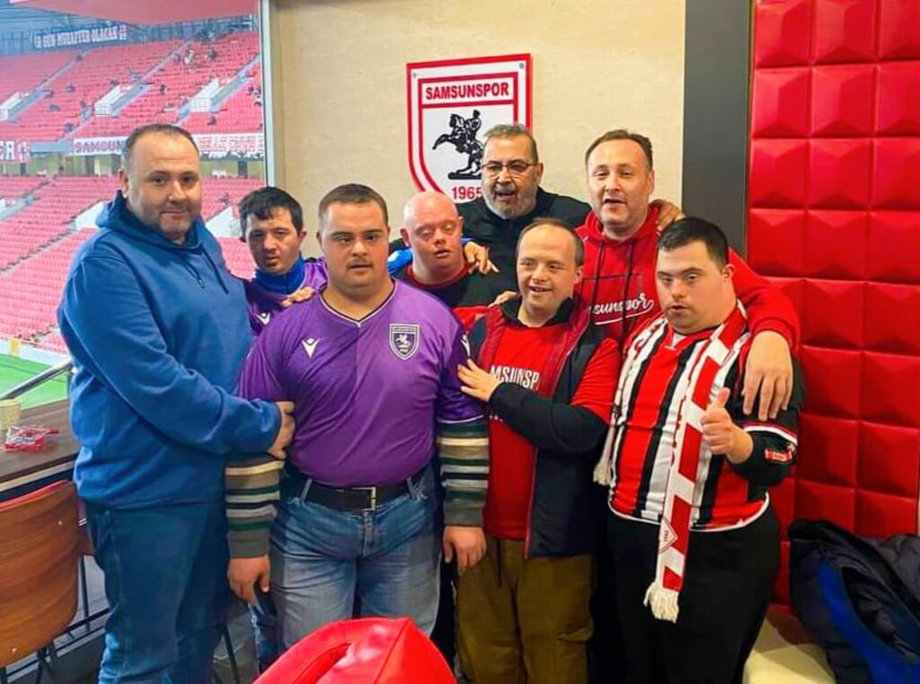 Efsane Başkan İsmail Uyanık Samsunspor Maçını Özel Çocuklarla İzledi