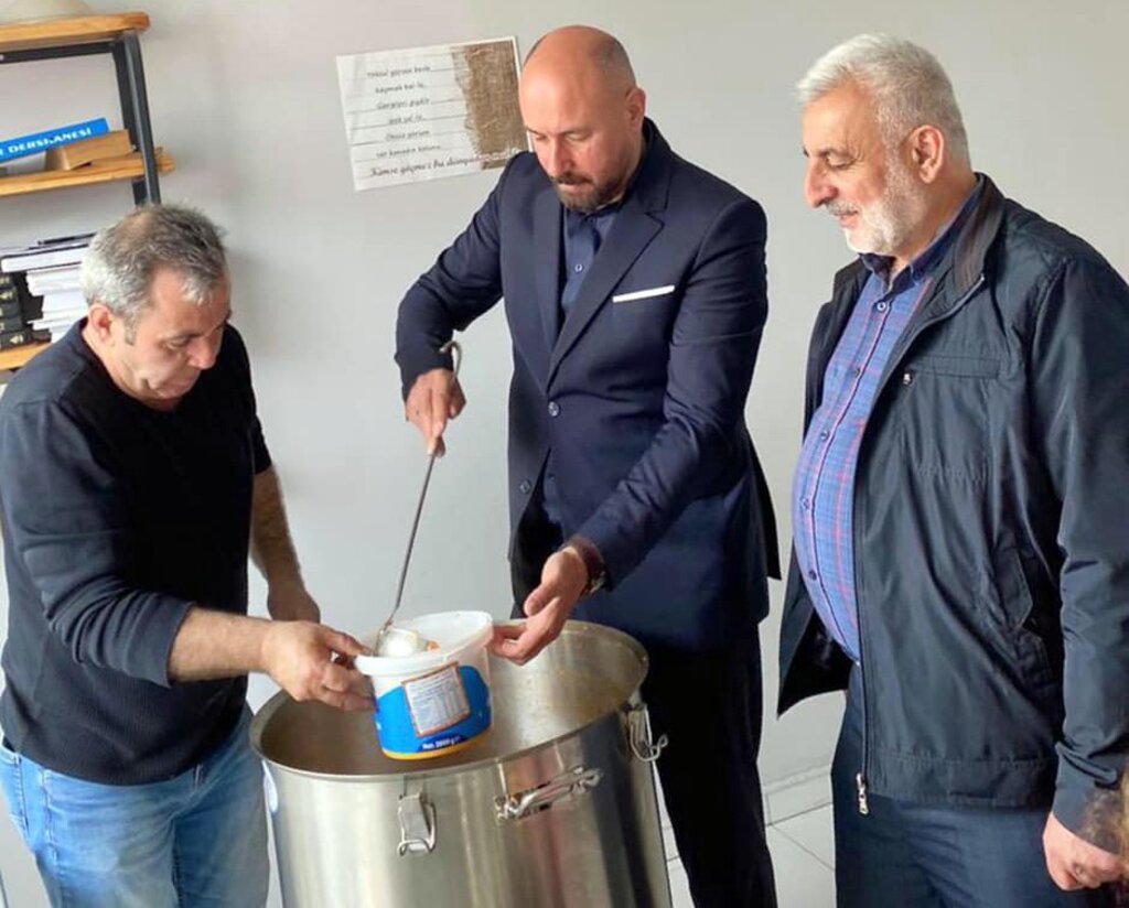 Tekkeköy Aşevi İftarlık Dağıtıyor