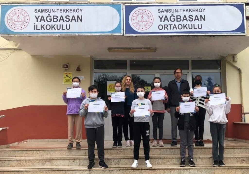 Yağbasan Ortaokulunda İngilizce ve Teknoloji Bir Arada