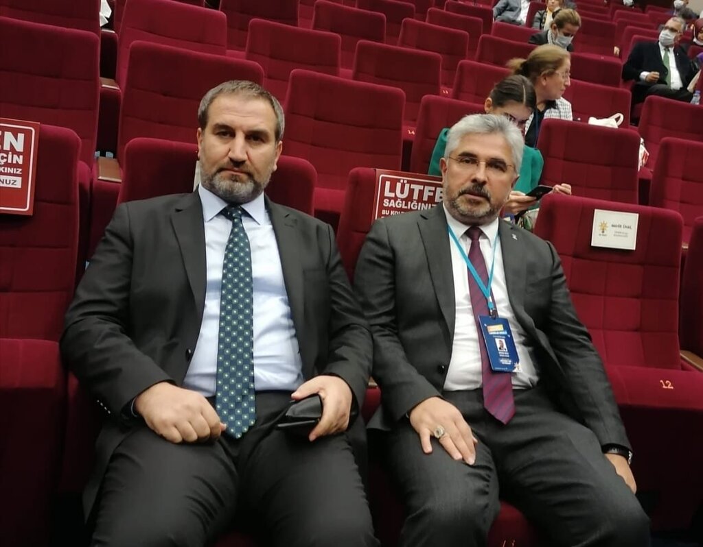 AK Parti'de Mahalle ve Köy Yönetimlerine Eğitim