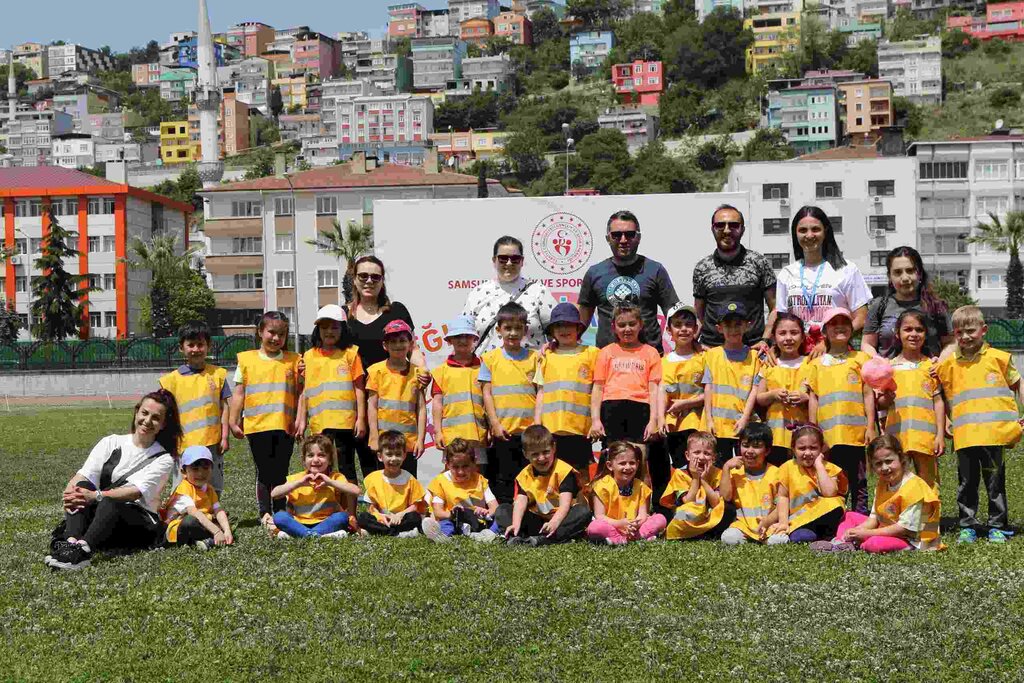 Ataçocuklu Miniklerin Atletizm Heyecanı