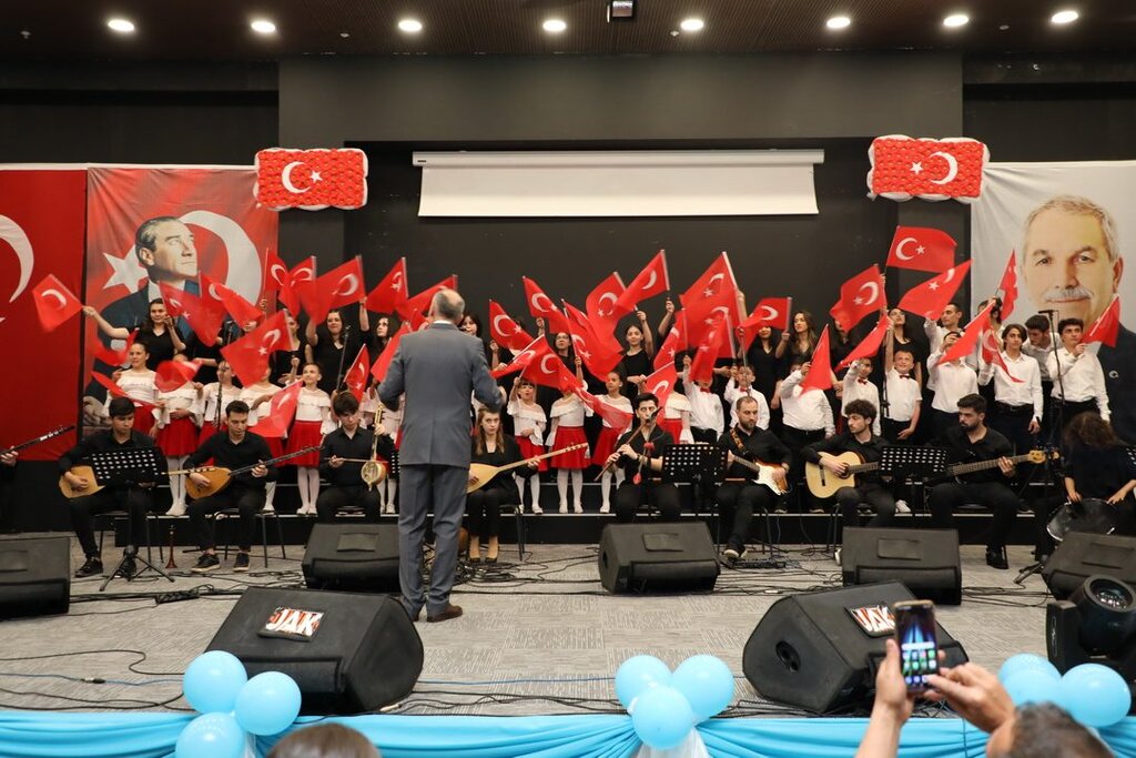 İlkadım Çocuk ve Gençlik Korosu'ndan Unutulmaz Konser