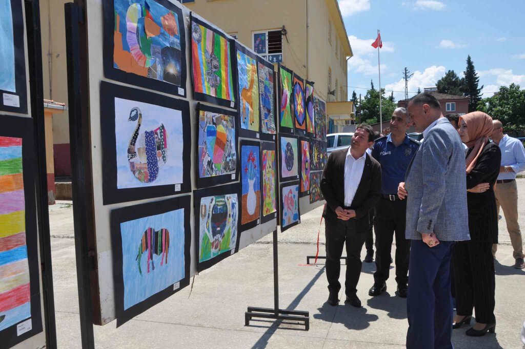 Avut'lu Öğrencilerin Görsel Sanatlar Sergisi