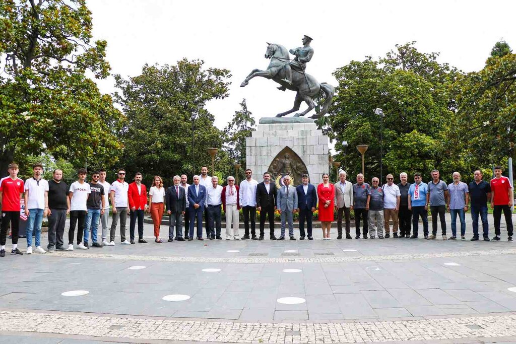 Samsunspor Ailesi 'Ata'nın Huzurunda