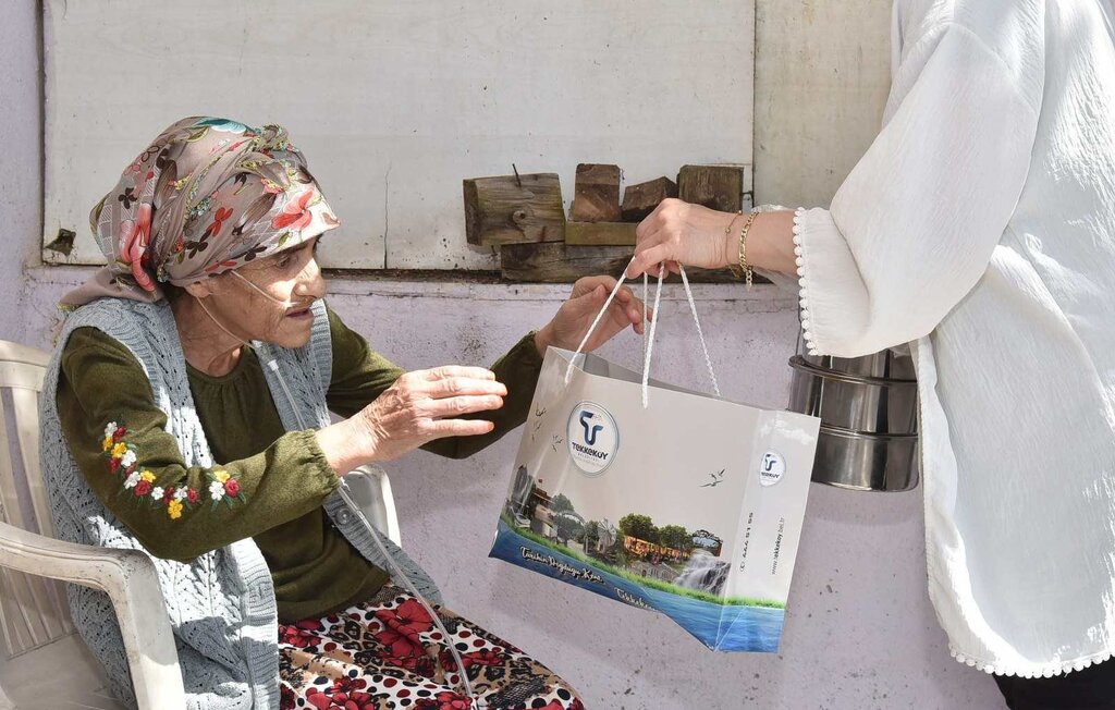 Tekkeköy Aşevi’nden Evlere Bayram Hediyesi