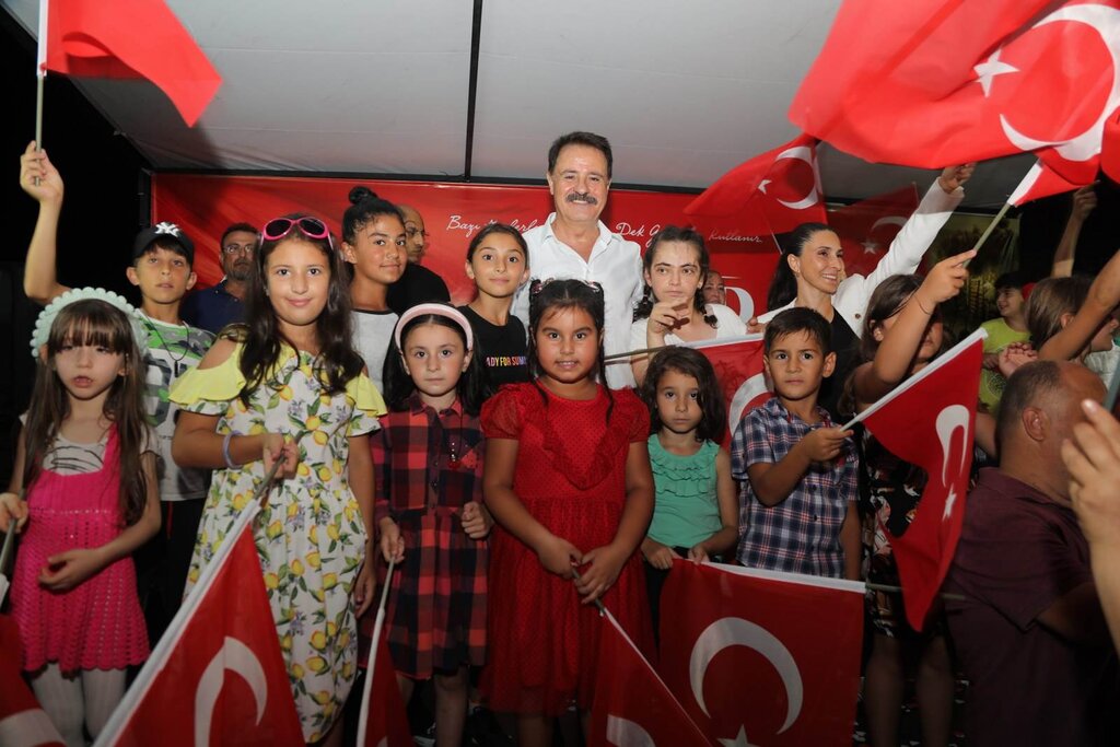 Atakum'da Rengarenk Zafer Konvoyu