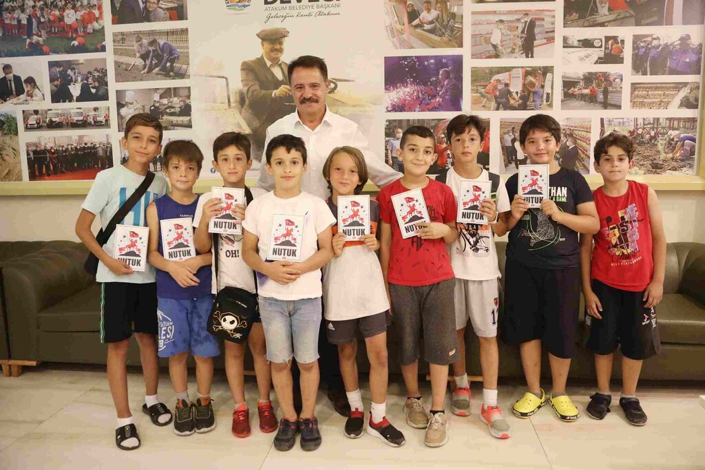 Atakumlu Çocuklar Oyun Parkına Saha İstedi