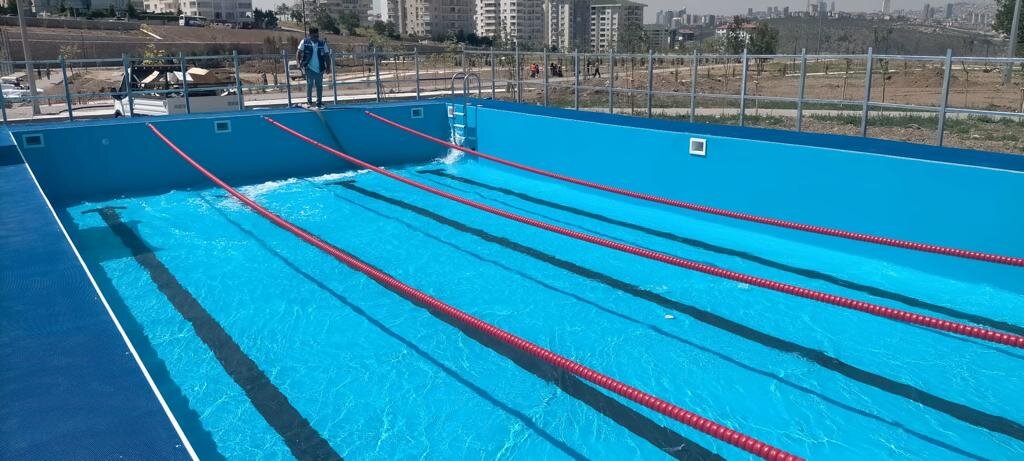 Salıpazarı'na Portatif Yüzme Havuzu Yapılıyor