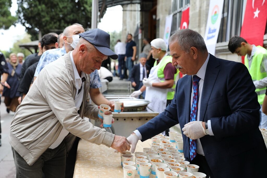 19 Eylül'de Lokmaları İlkadım Dağıttı