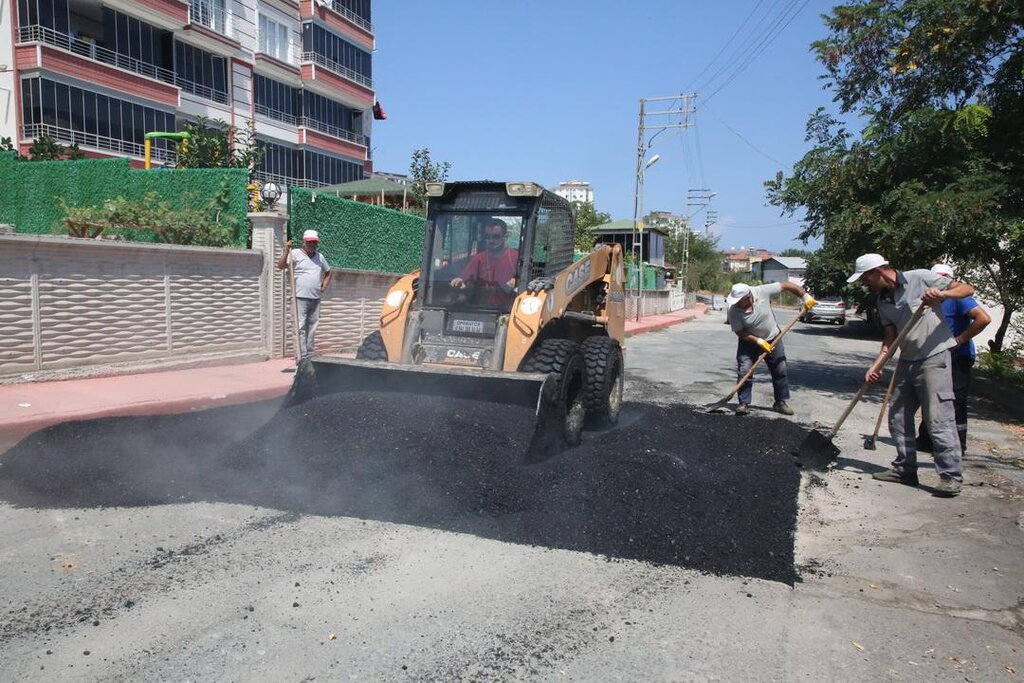 İlkadım Sokaklarında Asfaltlama Çalışması
