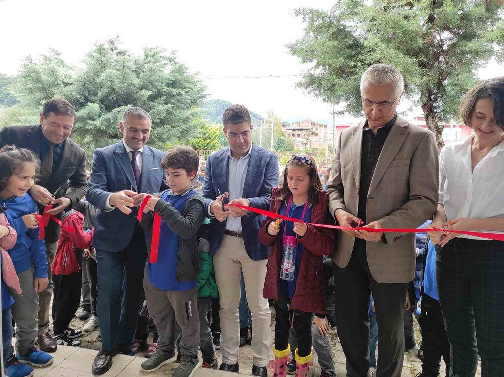 Salıpazarı’nda Çocuklar Kitaplarla Buluştu