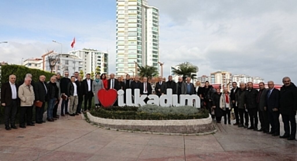Muhtarlar Hizmetin Halka Ulaşmasında En Önemli Yapı Taşıdır