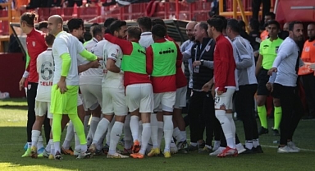 Son Dakika: Pendikspor: 0 - Samsunspor:2 (Maç Sonucu)
