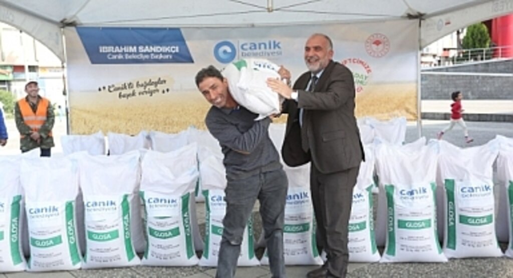 Canik’te Çiftçiye Destek Sürecek