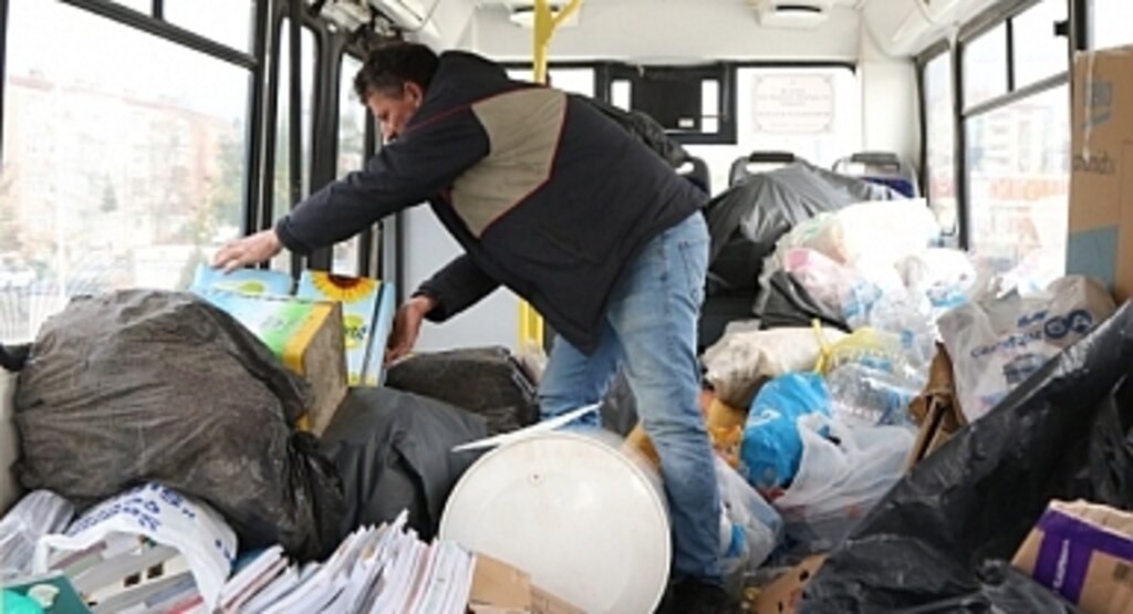 Atakum'da Katık Otobüsü 1 Haftada 1.2 Ton Atık Topladı