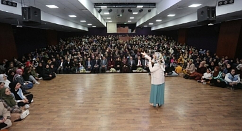 Gönül Dilini Ailemizde Hâkim Kılmalıyız