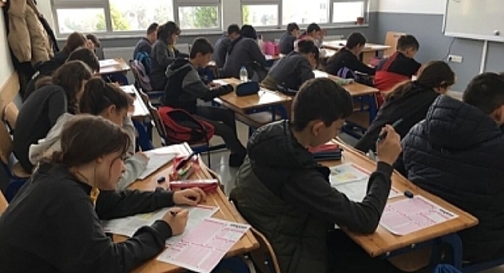 Tekkeköylü Öğrenciler Sınavda Ter Döktü